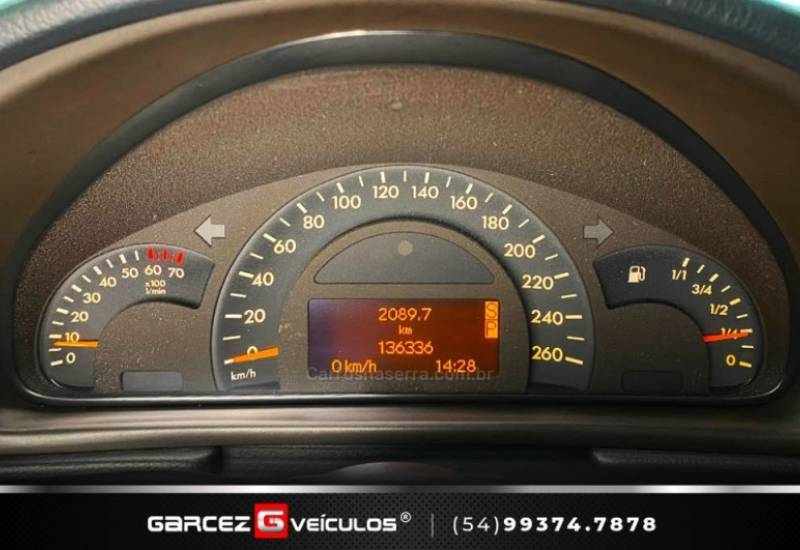 MERCEDES-BENZ - C 230 K - 2004/2004 - Preta - R$ 53.000,00