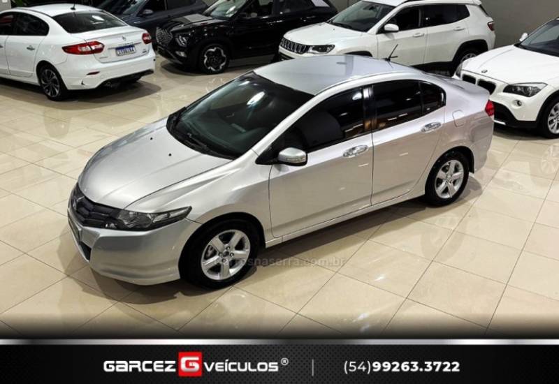 HONDA - CITY - 2010/2010 - Prata - R$ 45.000,00