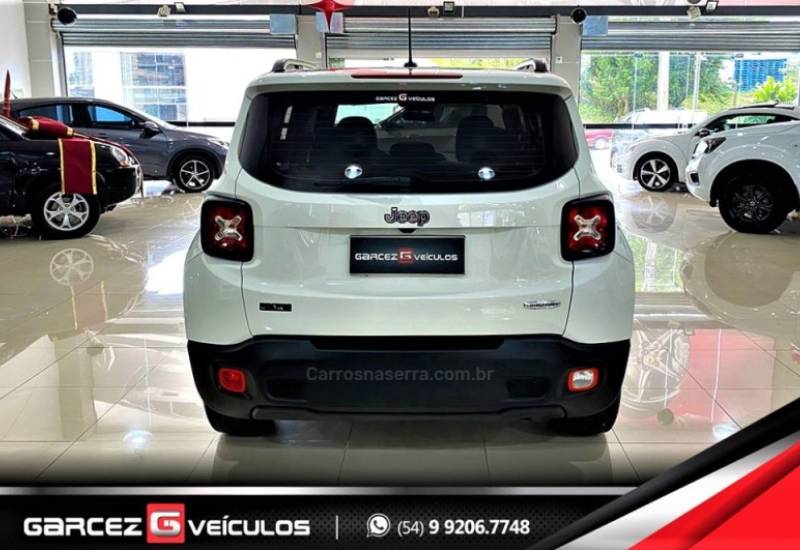 JEEP - RENEGADE - 2016/2017 - Branca - R$ 75.000,00