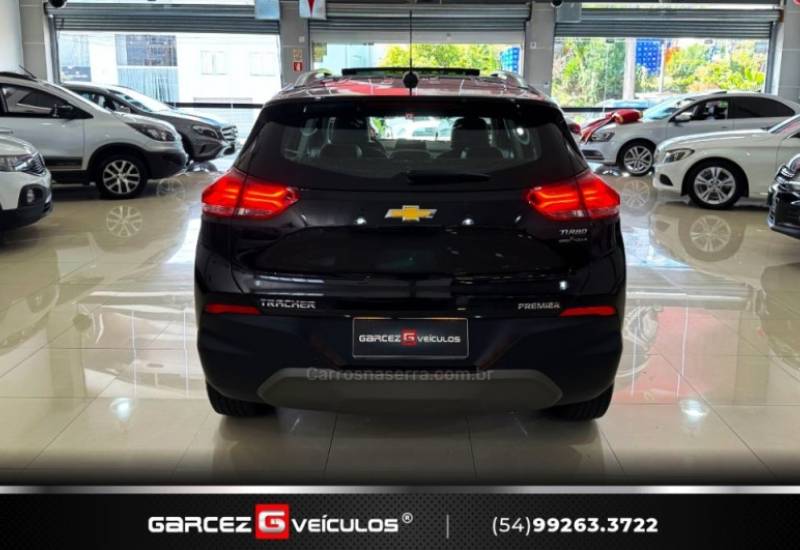 CHEVROLET - TRACKER - 2022/2023 - Preta - R$ 122.900,00