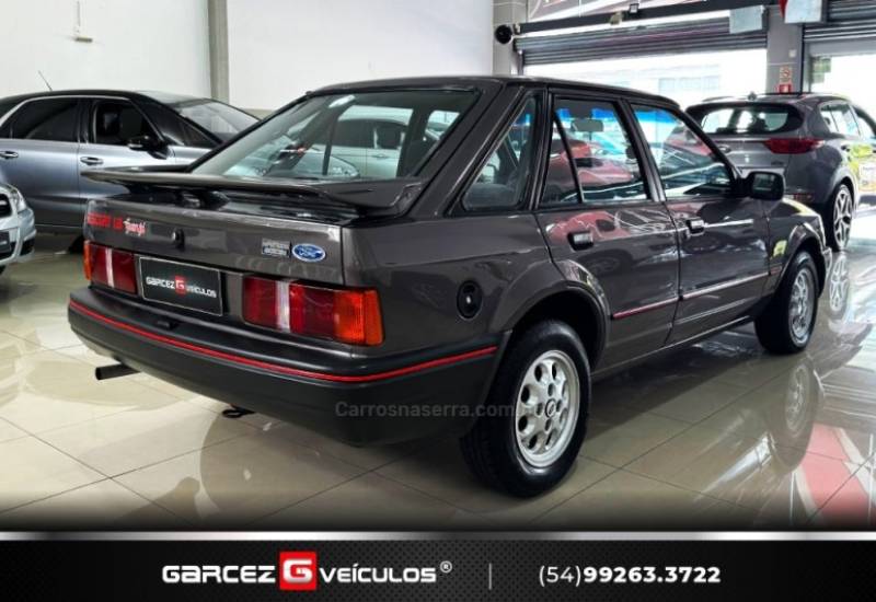 FORD - ESCORT - 1992/1992 - Cinza - R$ 46.000,00