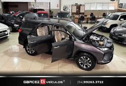 TOYOTA - HILUX SW4 - 2022/2022 - Cinza - R$ 349.900,00