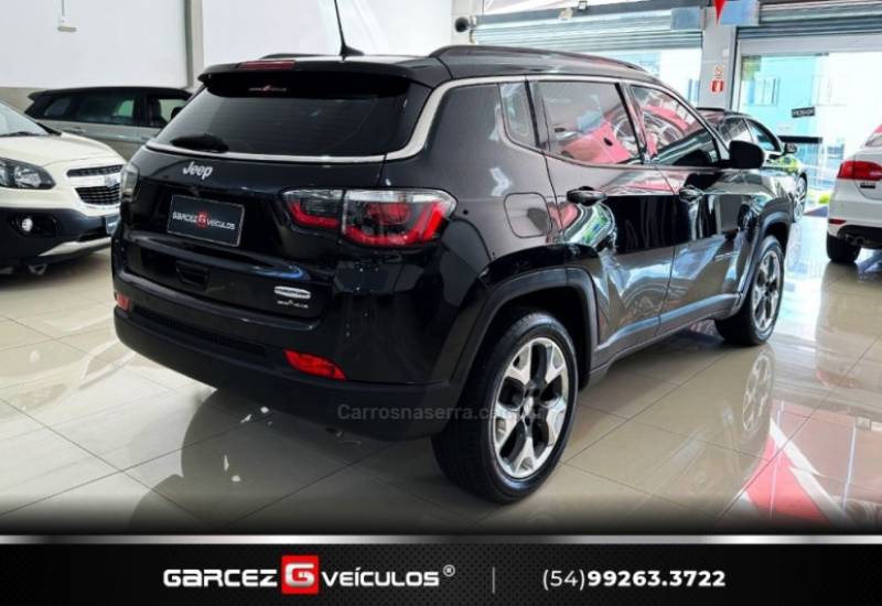 JEEP - COMPASS - 2018/2019 - Preta - R$ 99.900,00