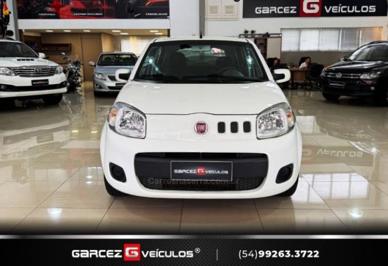 FIAT - UNO - 2014/2015 - Branca - R$ 35.900,00
