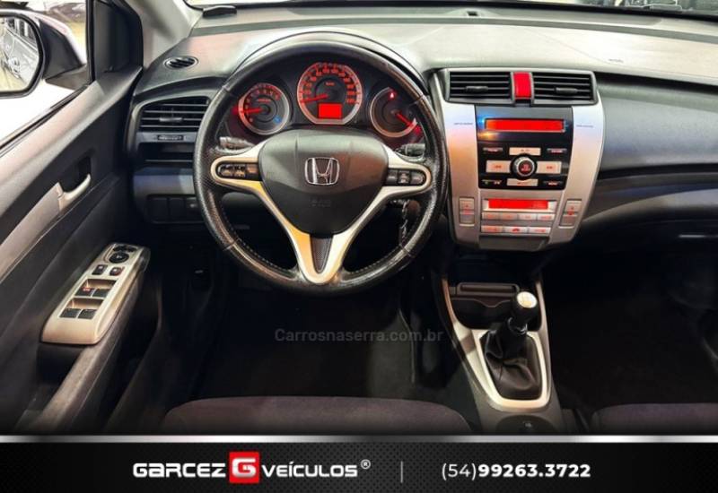 HONDA - CITY - 2010/2010 - Prata - R$ 45.000,00