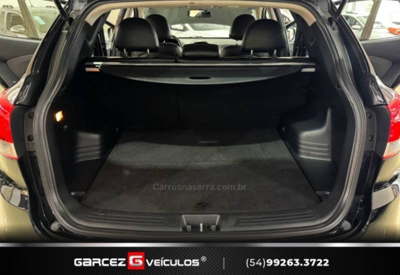 HYUNDAI - IX35 - 2010/2011 - Preta - R$ 59.900,00