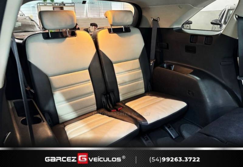 KIA MOTORS - SORENTO - 2015/2016 - Preta - R$ 115.000,00