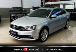 VOLKSWAGEN - JETTA - 2015/2016 - Prata - R$ 92.000,00