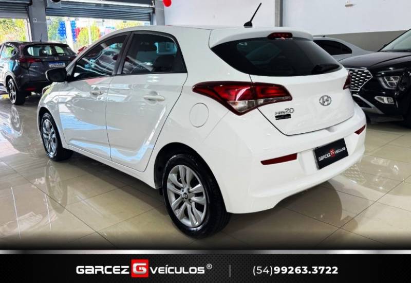 HYUNDAI - HB20 - 2015/2016 - Branca - R$ 52.000,00
