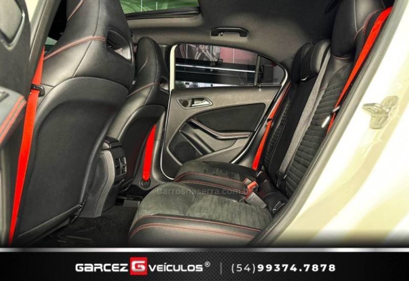 MERCEDES-BENZ - A 250 - 2014/2015 - Branca - R$ 119.900,00