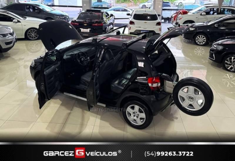 VOLKSWAGEN - CROSSFOX - 2005/2006 - Preta - R$ 32.900,00