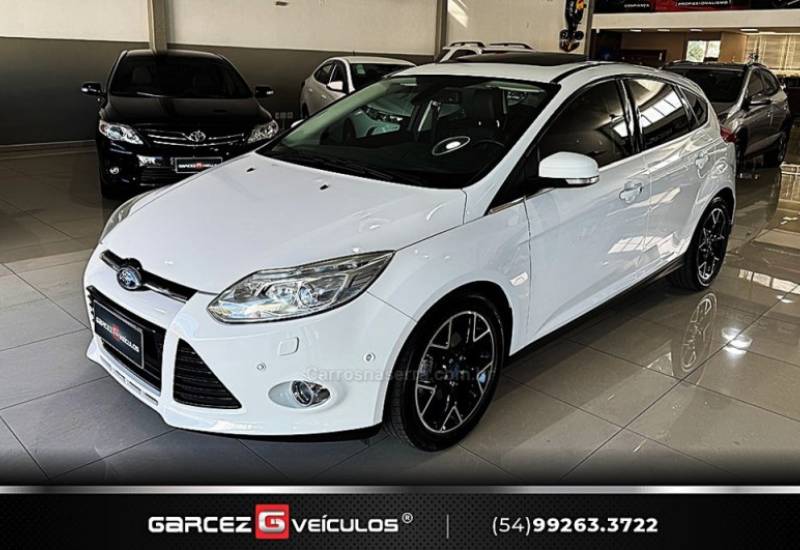 FORD - FOCUS - 2015/2015 - Branca - R$ 64.000,00