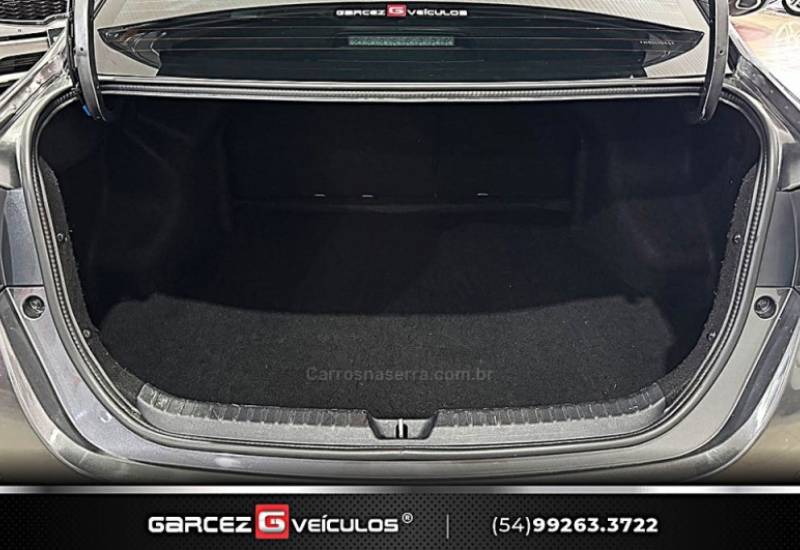 TOYOTA - YARIS - 2021/2022 - Cinza - R$ 84.900,00