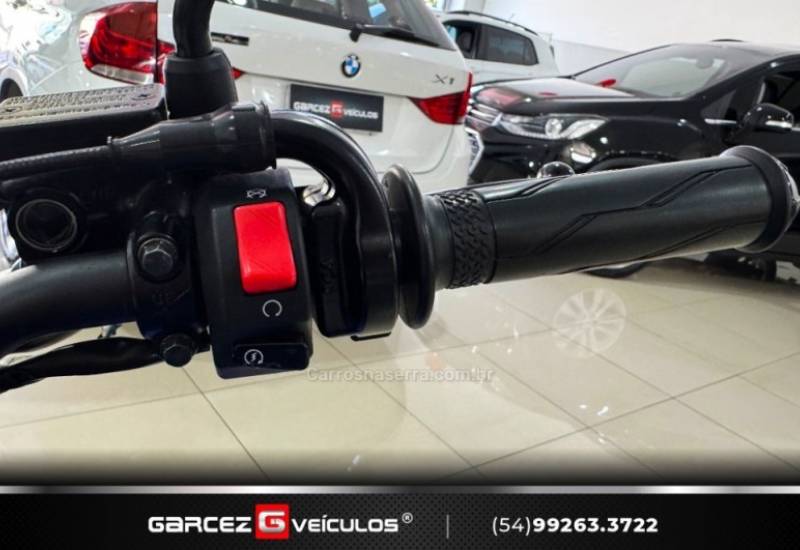 YAMAHA - FAZER - 2022/2023 - Azul - R$ 19.500,00