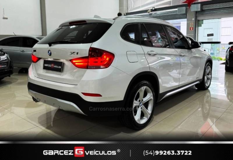BMW - X1 - 2013/2014 - Branca - R$ 88.000,00