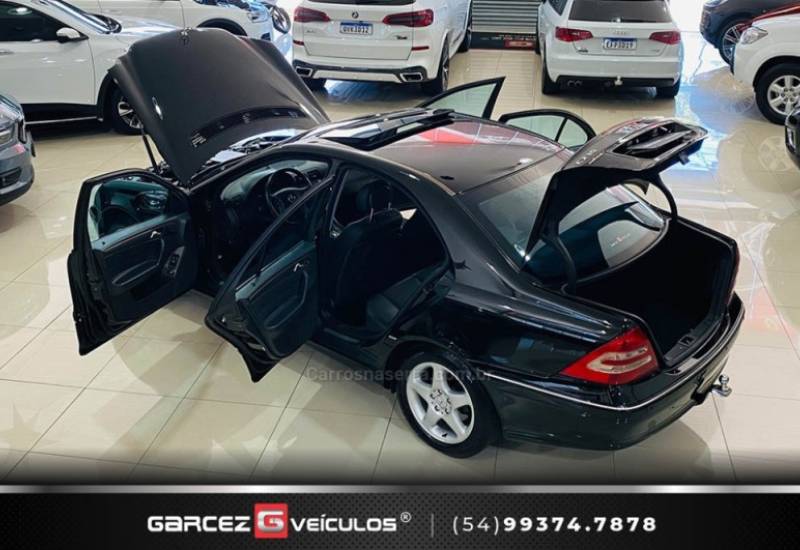 MERCEDES-BENZ - C 230 K - 2004/2004 - Preta - R$ 53.000,00