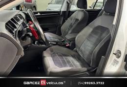 VOLKSWAGEN - GOLF - 2014/2015 - Branca - R$ 83.900,00