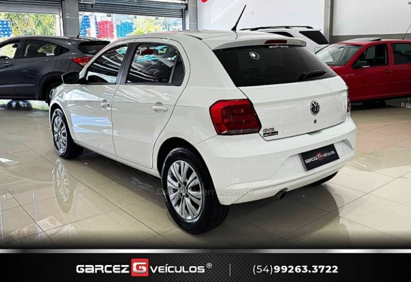 VOLKSWAGEN - GOL - 2020/2021 - Branca - R$ 55.900,00
