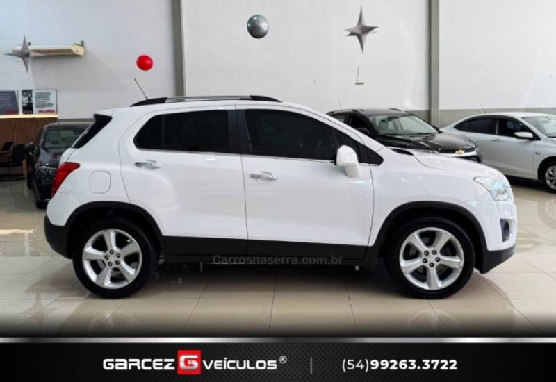 CHEVROLET - TRACKER - 2014/2015 - Branca - R$ 74.900,00