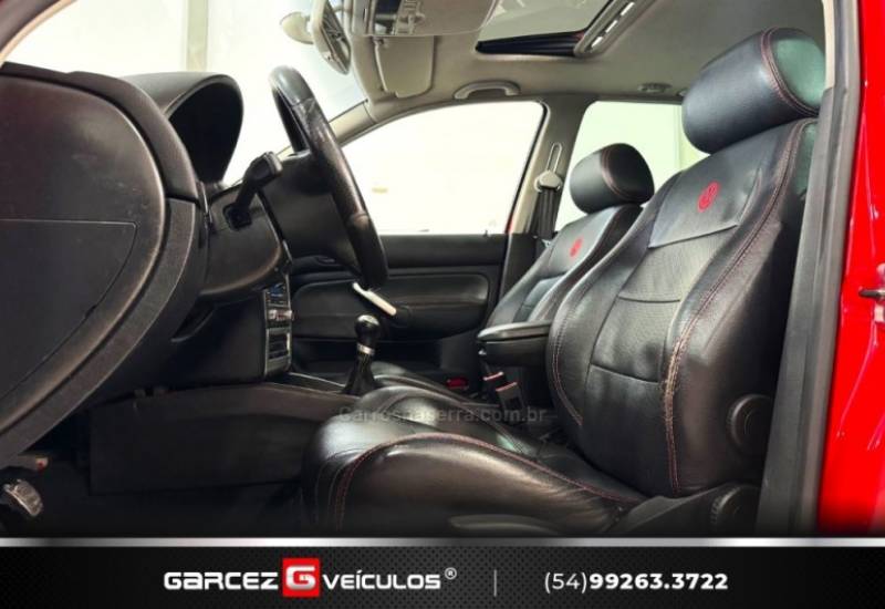 VOLKSWAGEN - GOLF - 2008/2009 - Vermelha - R$ 80.000,00
