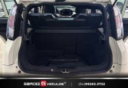 FIAT - UNO - 2014/2015 - Branca - R$ 45.900,00