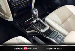 TOYOTA - HILUX SW4 - 2022/2022 - Cinza - R$ 349.900,00