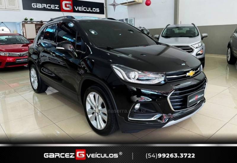 CHEVROLET - TRACKER - 2017/2018 - Preta - R$ 93.900,00