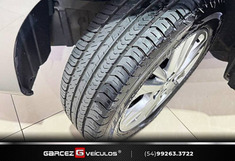 TOYOTA - YARIS - 2021/2022 - Cinza - R$ 84.900,00