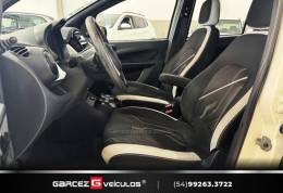 FIAT - UNO - 2014/2015 - Branca - R$ 45.900,00