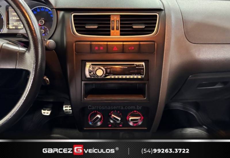 VOLKSWAGEN - CROSSFOX - 2010/2011 - Prata - R$ 45.900,00