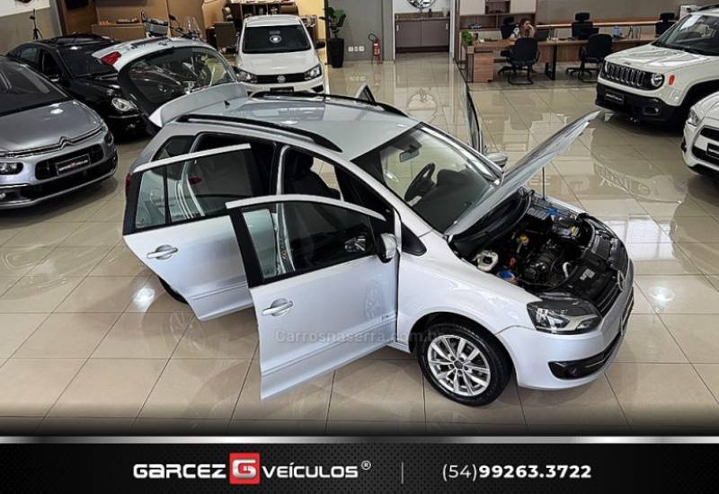 VOLKSWAGEN - SPACEFOX - 2012/2013 - Prata - R$ 45.900,00