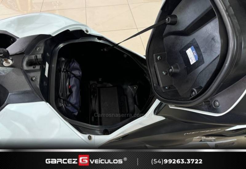 HONDA - NC 700X - 2014/2014 - Branca - R$ 34.000,00