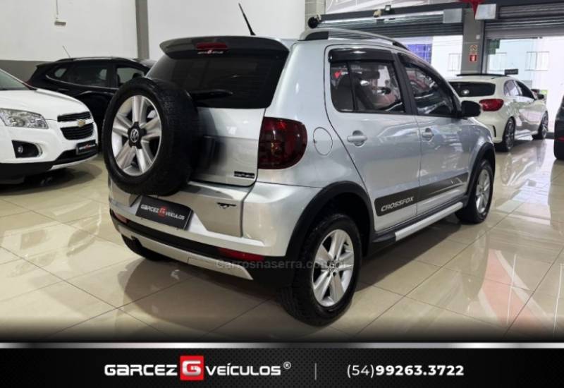 VOLKSWAGEN - CROSSFOX - 2010/2011 - Prata - R$ 45.900,00