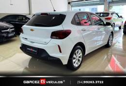 CHEVROLET - ONIX - 2022/2023 - Branca - R$ 72.000,00