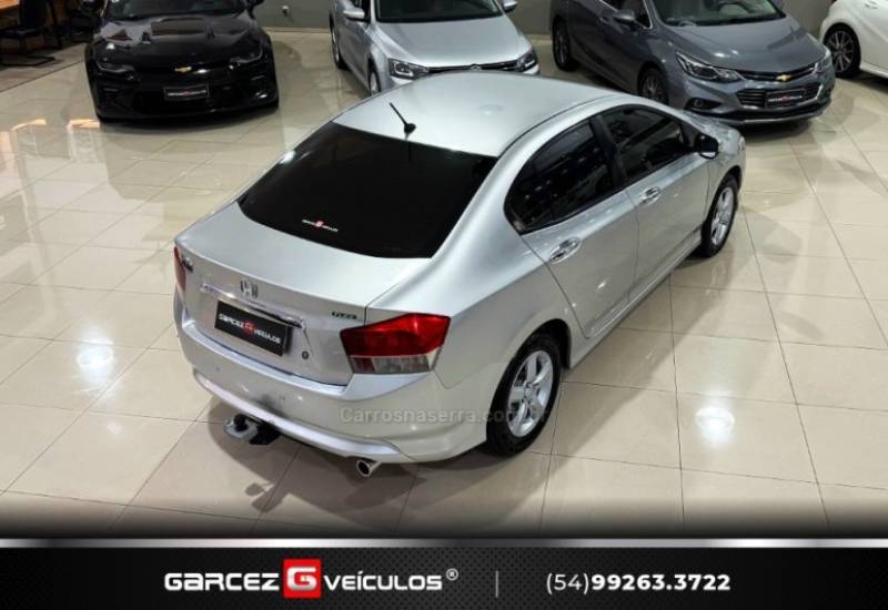 HONDA - CITY - 2010/2010 - Prata - R$ 45.000,00