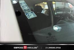 FIAT - UNO - 2014/2015 - Branca - R$ 35.900,00