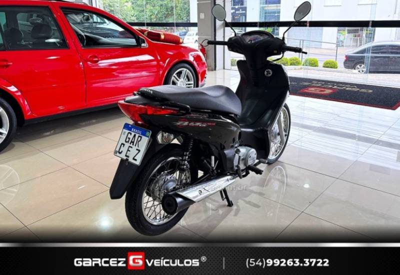 HONDA - BIZ 125 - 2011/2011 - Preta - R$ 9.990,00