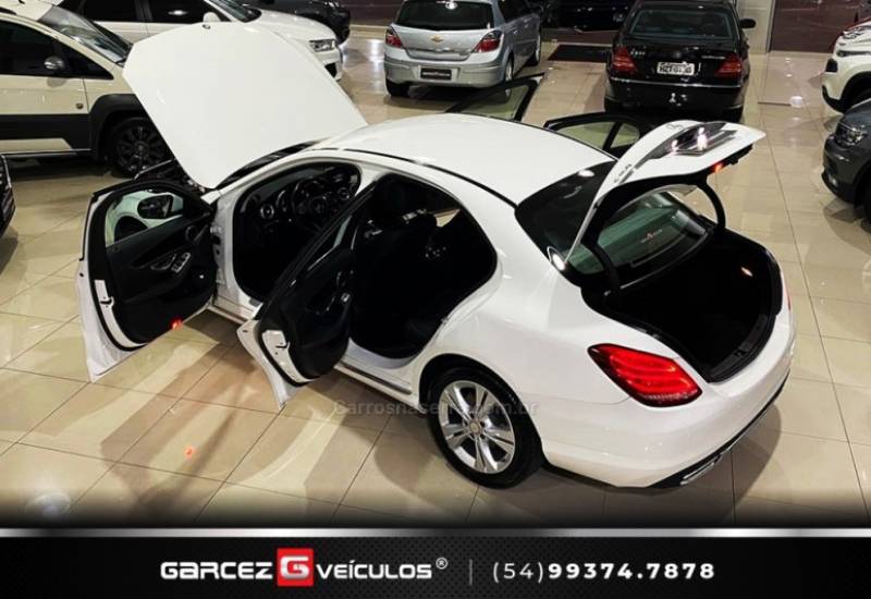 MERCEDES-BENZ - C 180 - 2015/2016 - Branca - R$ 117.900,00