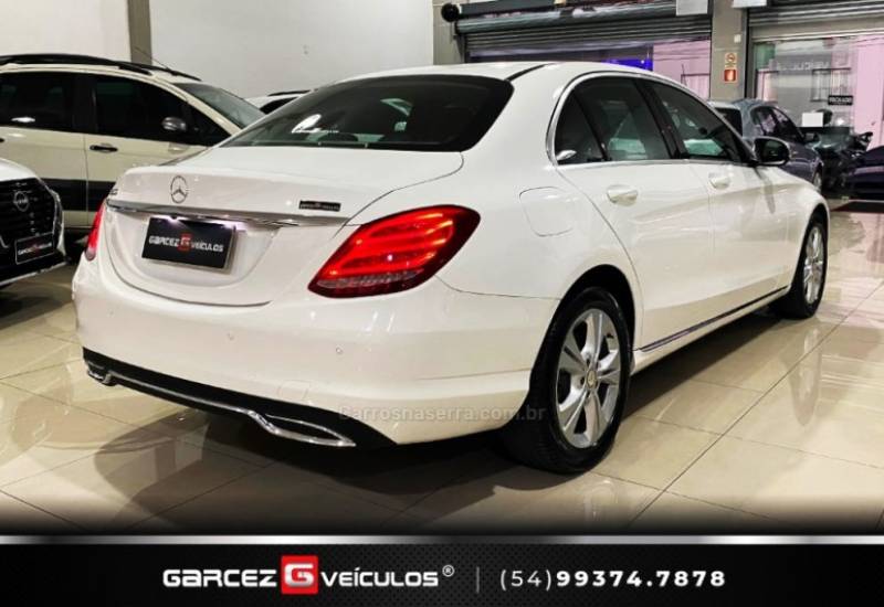 MERCEDES-BENZ - C 180 - 2015/2016 - Branca - R$ 117.900,00