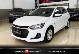 CHEVROLET - ONIX - 2022/2023 - Branca - R$ 72.000,00