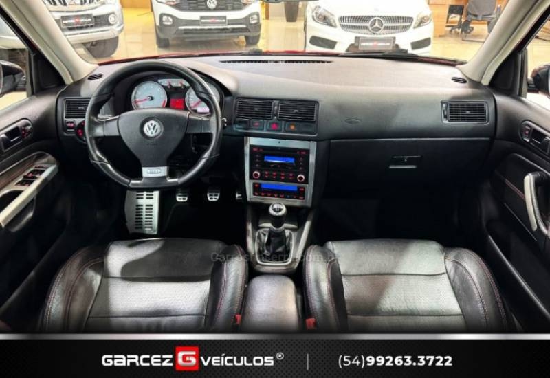 VOLKSWAGEN - GOLF - 2008/2009 - Vermelha - R$ 80.000,00