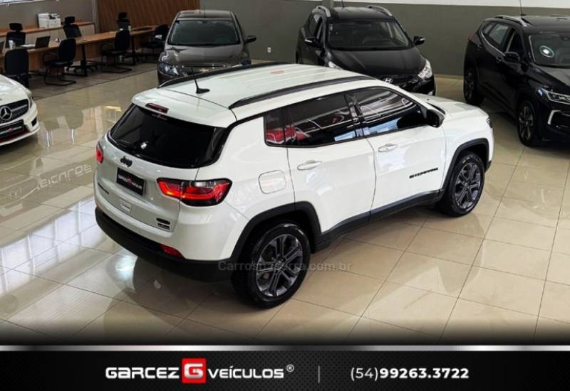 JEEP - COMPASS - 2021/2022 - Branca - R$ 149.900,00