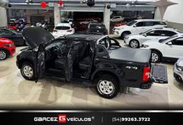 CHEVROLET - S10 - 2014/2015 - Preta - R$ 126.000,00