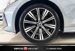 BMW - 320I - 2023/2023 - Cinza - R$ 237.000,00