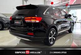 KIA MOTORS - SORENTO - 2015/2016 - Preta - R$ 115.000,00