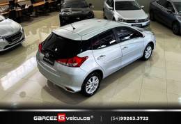 TOYOTA - YARIS - 2019/2019 - Prata - R$ 77.900,00