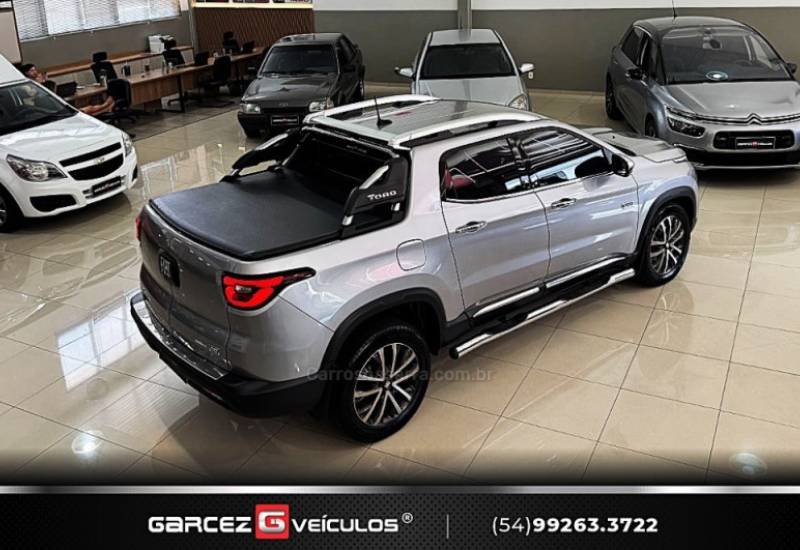 FIAT - TORO - 2022/2023 - Prata - R$ 155.000,00