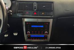 VOLKSWAGEN - GOLF - 2008/2009 - Vermelha - R$ 80.000,00