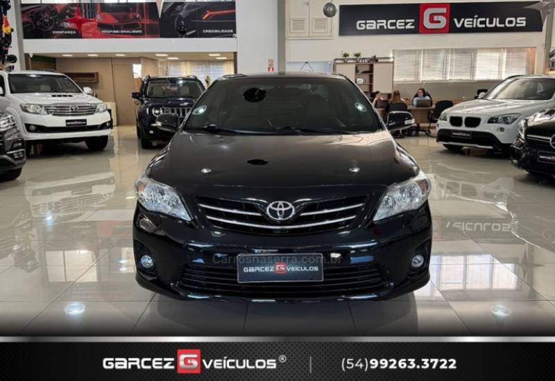 TOYOTA - COROLLA - 2012/2013 - Preta - R$ 77.900,00
