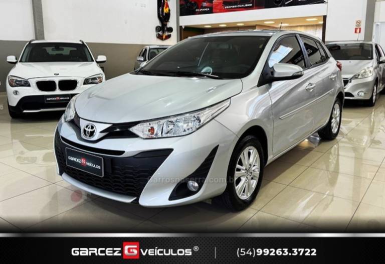 TOYOTA - YARIS - 2019/2019 - Prata - R$ 77.900,00